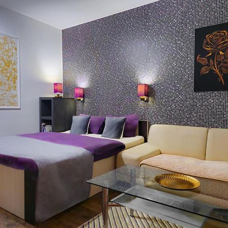 Easy Check In Apartments 021 Vladika Novi Sad Buitenkant foto