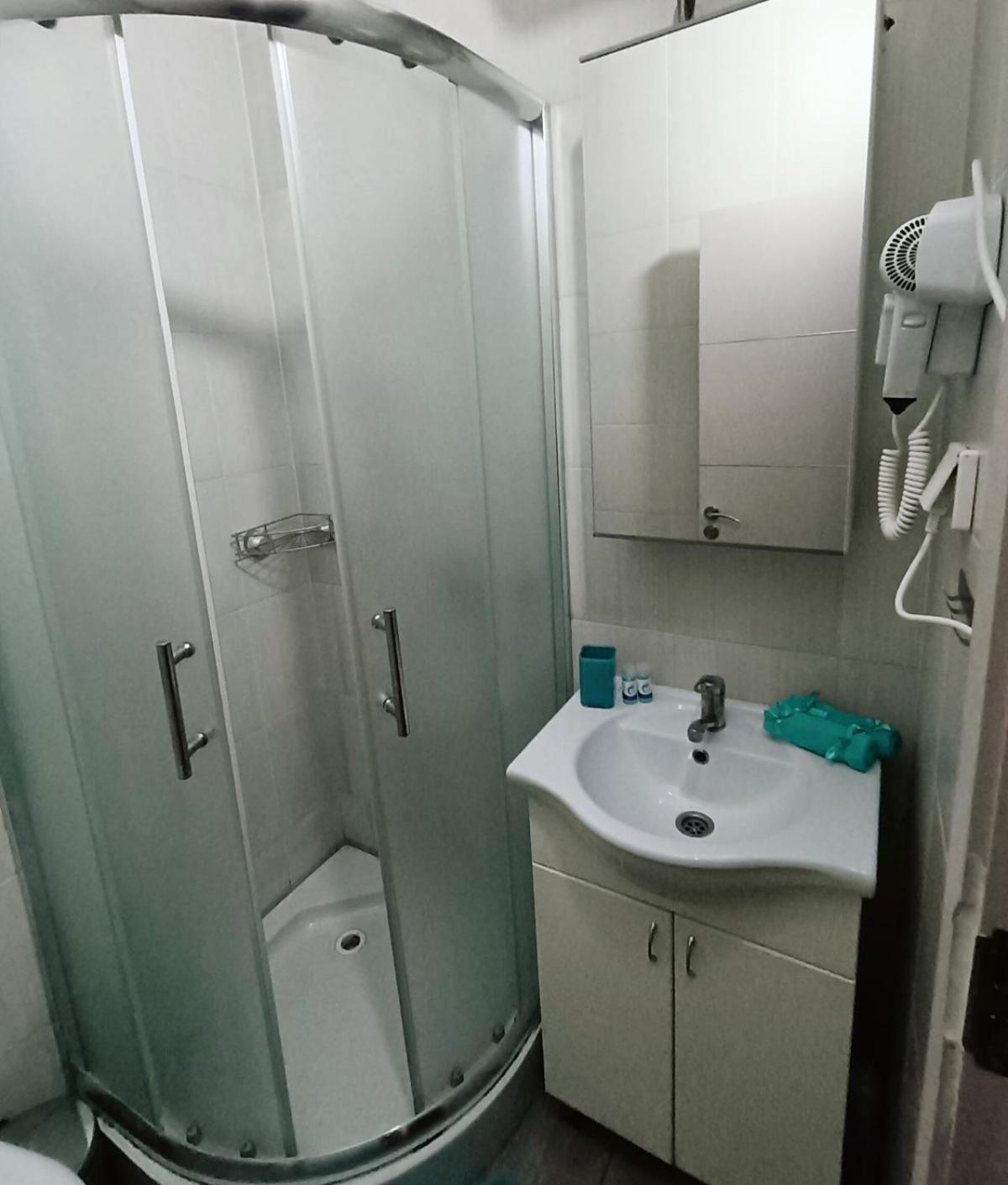 Easy Check In Apartments 021 Vladika Novi Sad Buitenkant foto